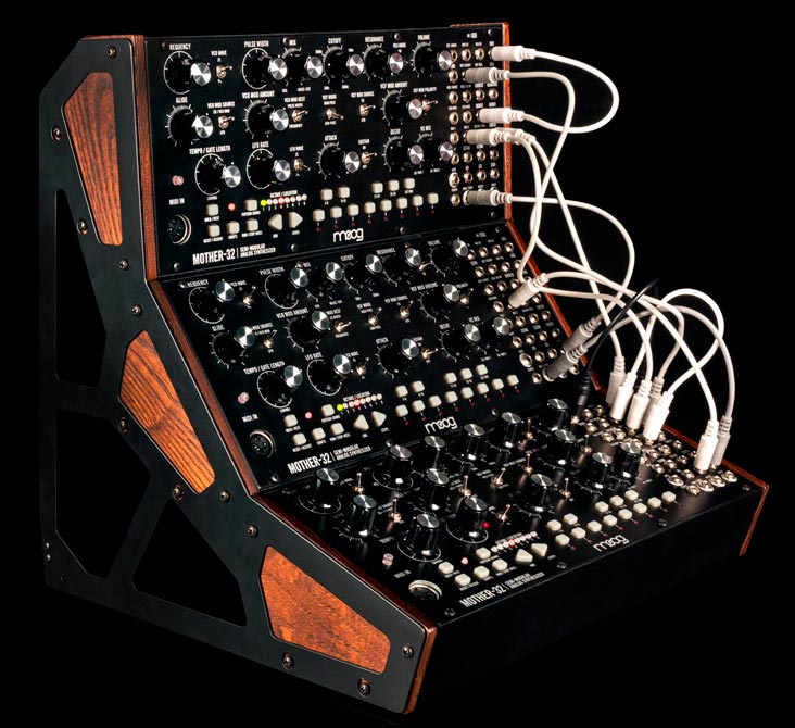 Moog Mother-32, tres unidades_732px